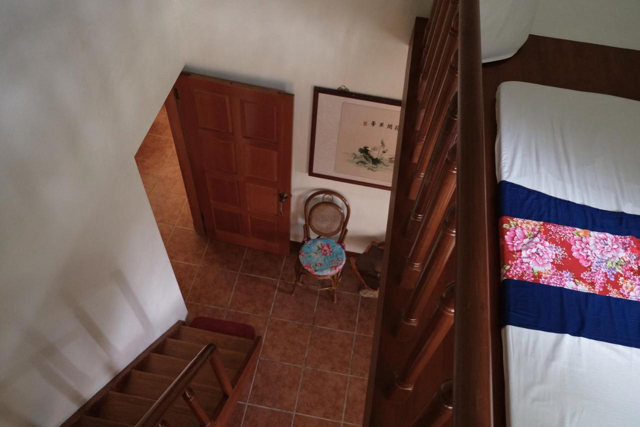Wisdom Garden Home Stay Юйлі Екстер'єр фото