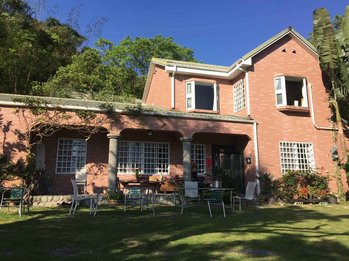 Wisdom Garden Home Stay Юйлі Екстер'єр фото
