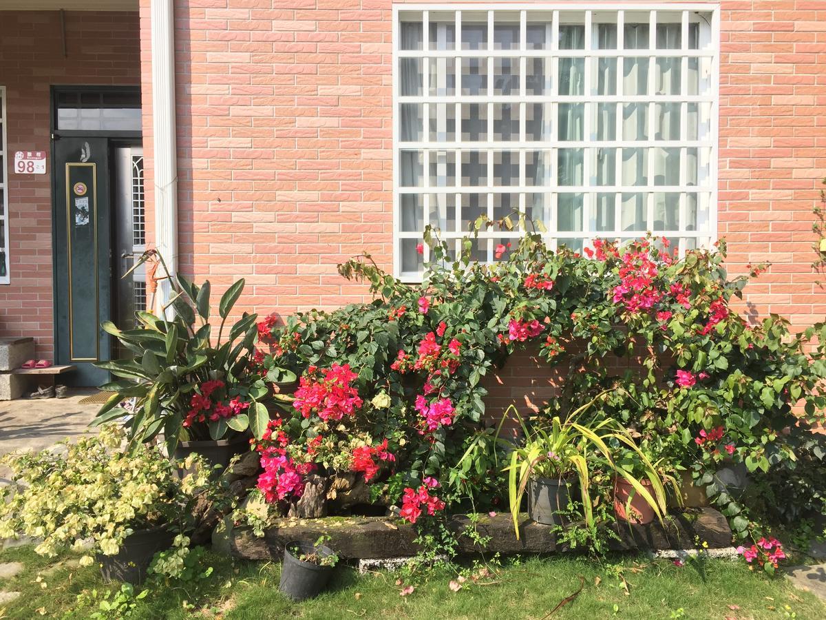 Wisdom Garden Home Stay Юйлі Екстер'єр фото